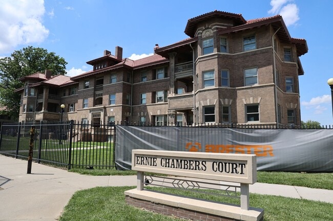 Chamber's Court