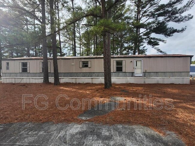 Building Photo - 2027 Keith Ln