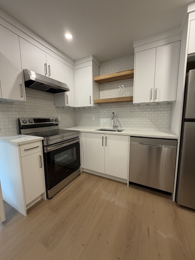 1631 Emerson Ct Unit 1
