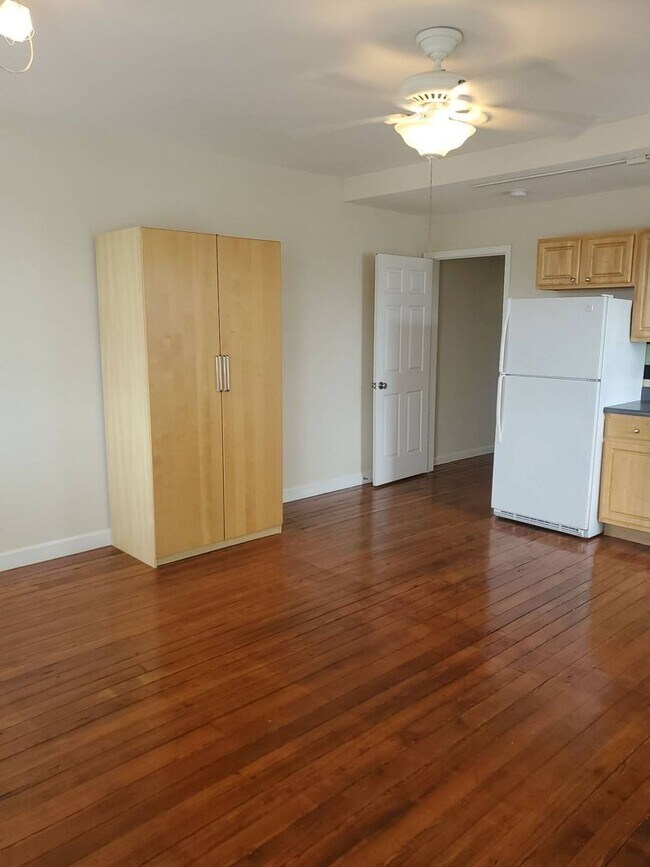 Photo - 713 W 33rd St Unidad 713 W. 33rd St. - 3