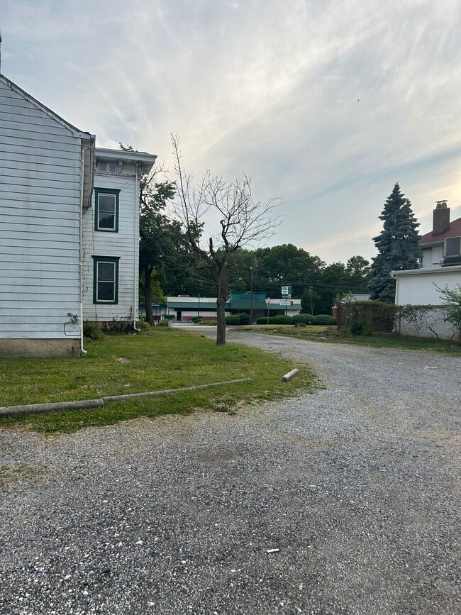 Photo - 1530 Pennington Rd Unit Apt D