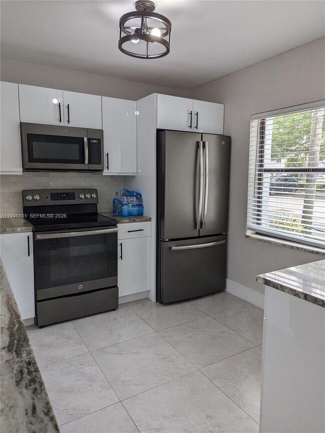 Photo - 641 NW 105th Way