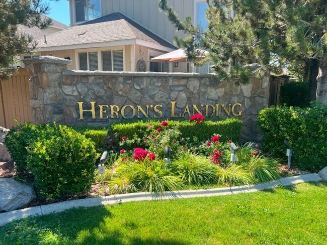 Building Photo - <b>Stunning Views - Three Bedroom in Heron... Rental