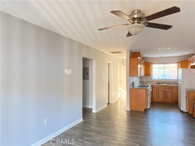 1265 Olive Tree Ln Unit C