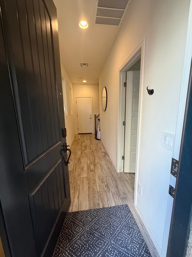 Photo - 1688 E Hampton Ln