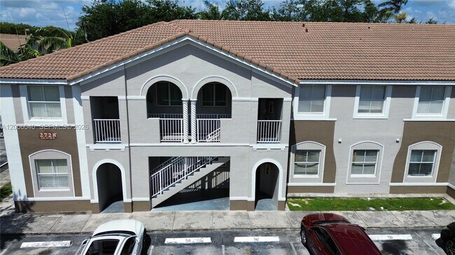 Photo - 2728 SE 17th Ave Unit 202