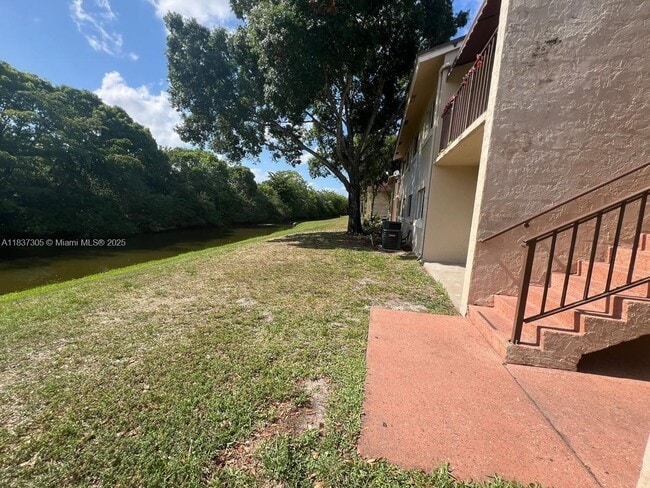 Photo - 1129 Lake Victoria Dr Unit j