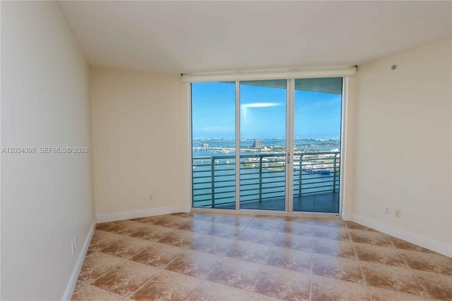 Photo - 335 S Biscayne Blvd Unidad 3510