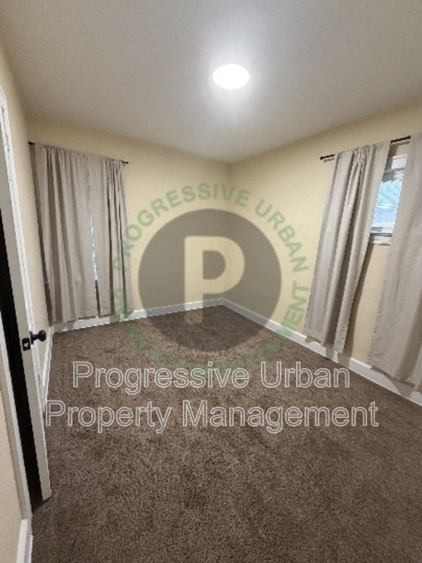 Photo - 4427 W 49th St