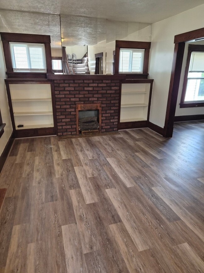 Photo - 806 Columbus Ave NW
