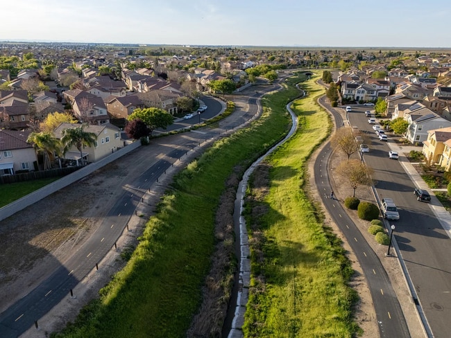 Photo - 2986 Portage Way