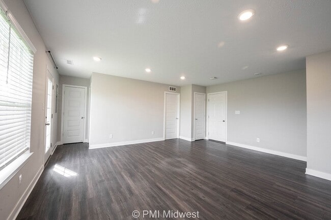 Photo - 7278 Zanesville Rd