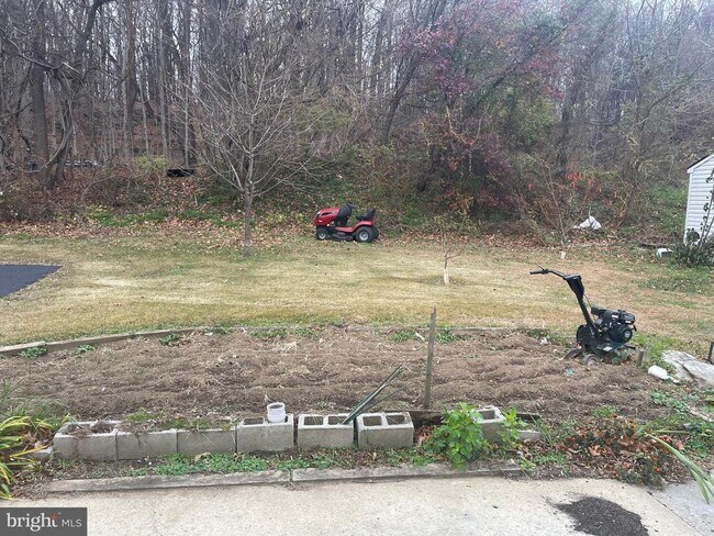 Photo - 695 W Kings Hwy