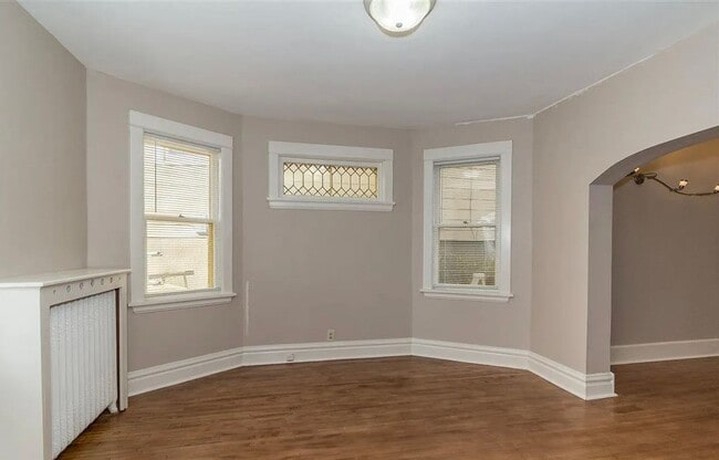 Photo - 625 N 16th Ave E