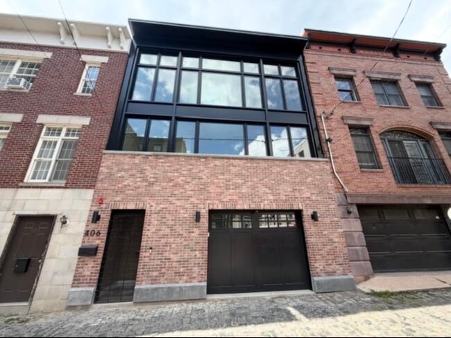 Building Photo - 406 Court St Unit 501