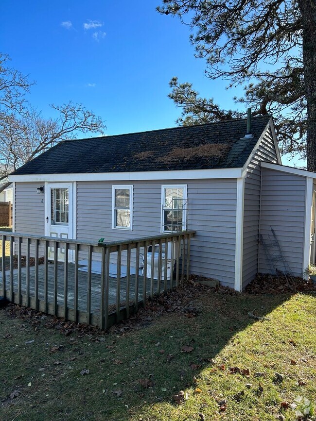 Building Photo - 121 Depot St Unit 5 Rental