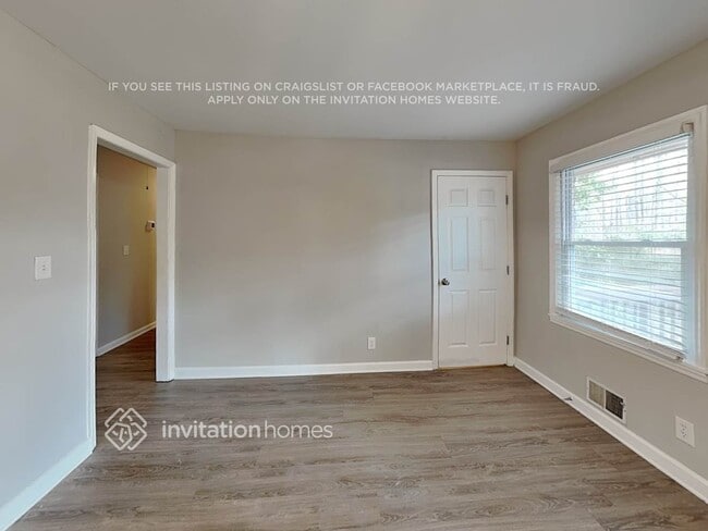 Photo - 4430 Pullen Ln SW