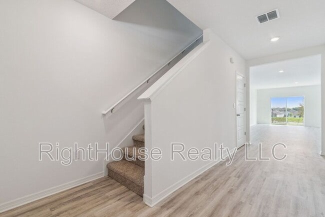 Photo - 3425 Nettle Loop