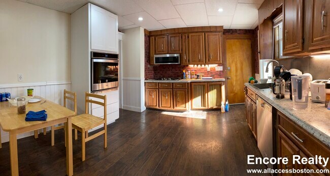 Photo - 200 Commonwealth Ave Unidad 1