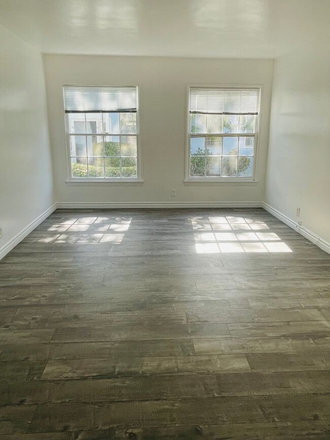 Photo - Dixon Delano Apartments