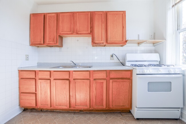 Building Photo - 4051 W Melrose St Unit #2N