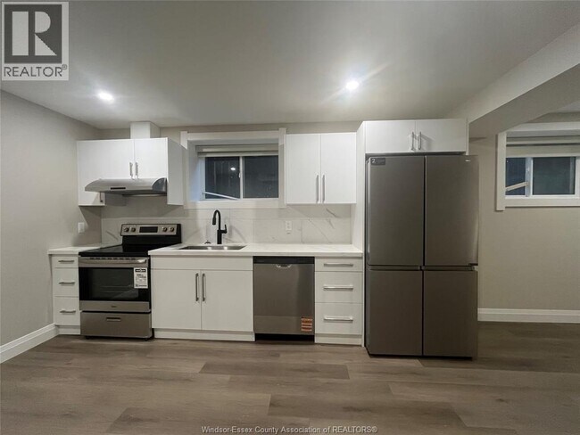 Photo - 917 McKay Ave