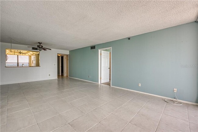 Photo - 17900 Gulf Blvd Unidad 11D