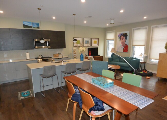 Building Photo - 45 Burnett St Unit 201 Rental