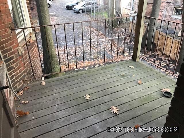 Photo - 1377 Commonwealth Ave Unidad 4