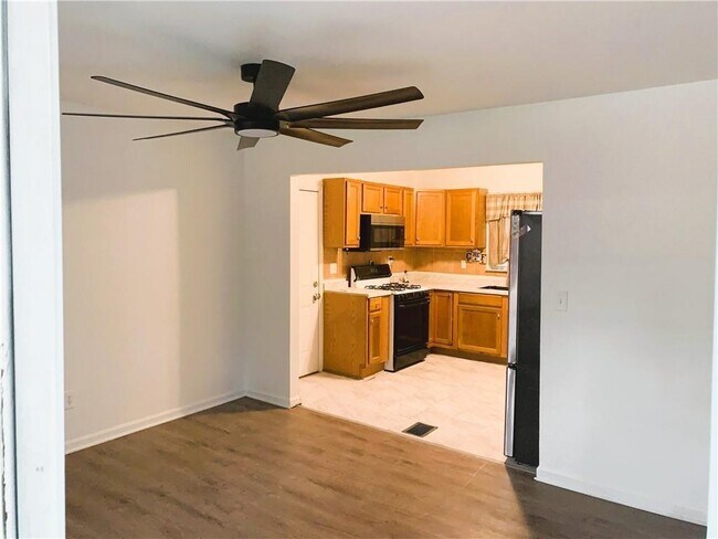 Photo - 1551 Ferno Dr NW