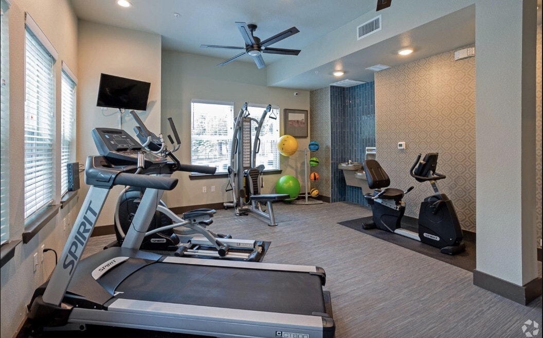 Photo - 2401 E Oltorf St