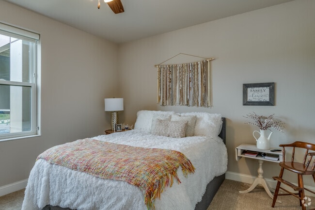 1 BR, 1 BA - 952SF