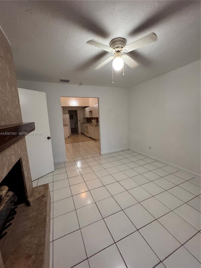 3625 SW 70th Ave