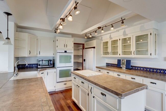 Building Photo - Charming Upper-Level Home with Water View – Walk to Downtown Coupeville