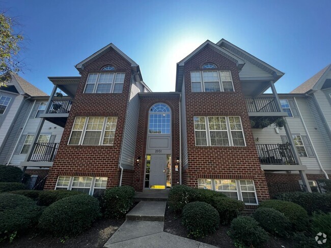 Building Photo - Beautiful 2 BR/2 BA Condo in Oxon Hill!