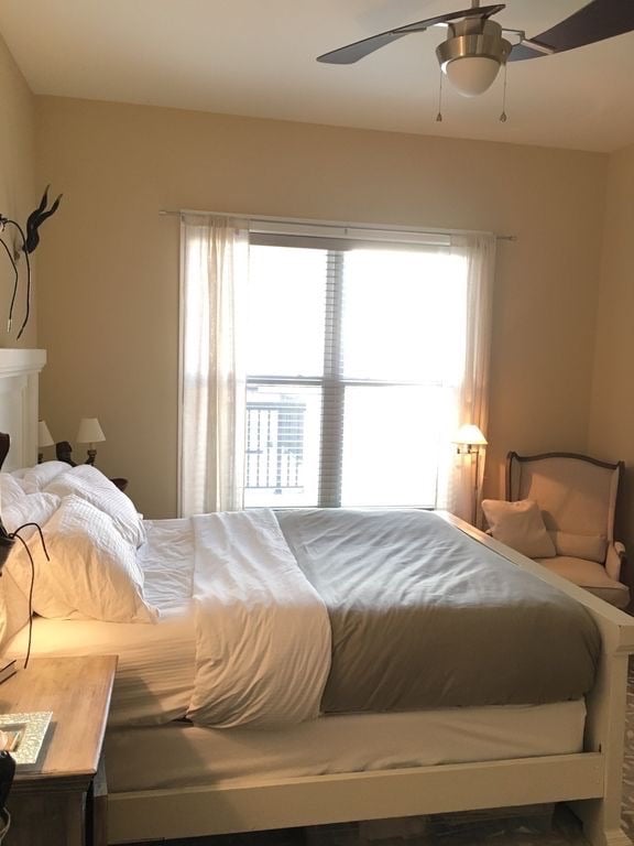 Building Photo - 170 W 23rd St