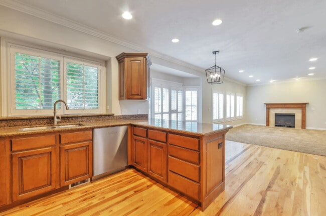 Photo - AVAILABLE NOW — SPACIOUS & BEAUTIFUL Bountiful Meadows Home. 4 BED 3 BATH SIGNLE FAMILY HOME