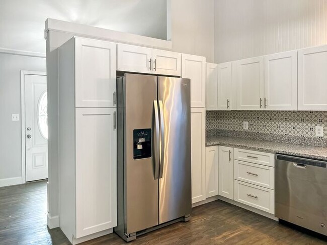 Photo - 974 Crystal Rock Rd