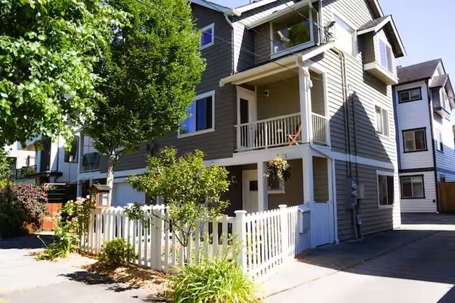 Stylish Craftsman townhouse Ballard! - Stylish Craftsman townhouse Ballard!