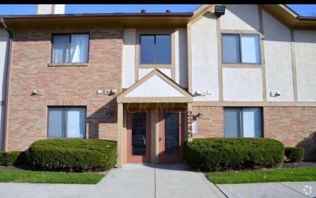Building Photo - 2245 Hedgerow Road Unit D Rental