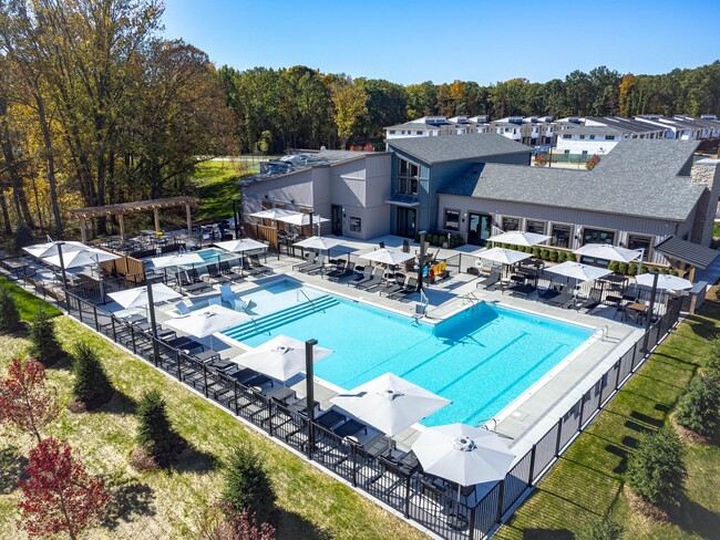 Photo - Woodview Commons Apartments