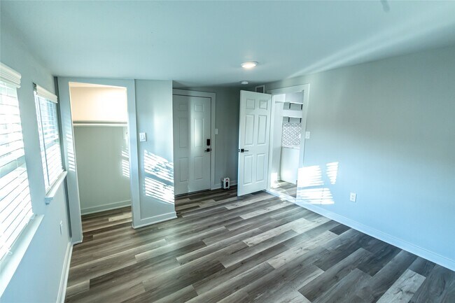 Photo - 102 Marsden St Unit 4