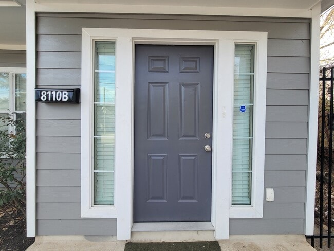 Building Photo - 8110 Woodward St