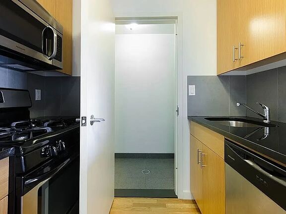 Photo - 261 Eckford St