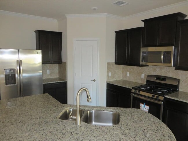 1220 Gaviota Ln