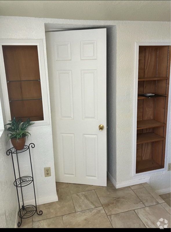 Building Photo - 21 B Del Mar Ave Rental