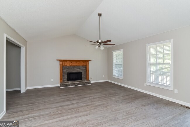 Photo - 63 Fielding Grove Dr