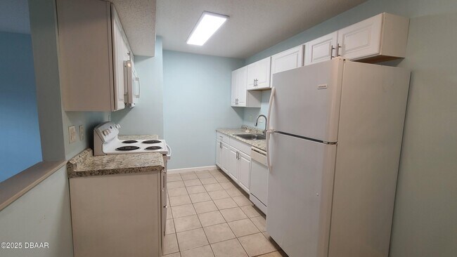 Photo - 1600 Big Tree Rd Unit A2