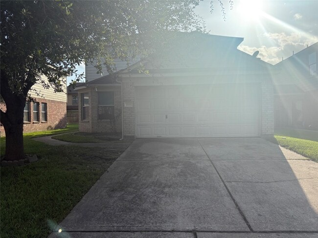Photo - 1111 Fairlane Square House