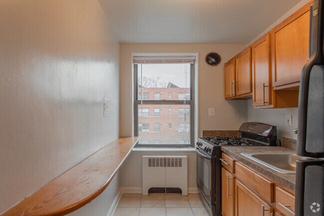 0BR, 1BA - 450SF